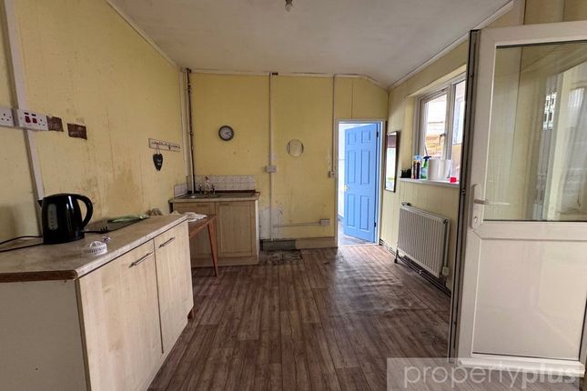 43, Eileen Place, Rhondda Cynon Taff photo 2
