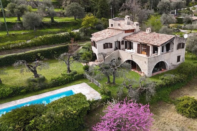 Villa for sale in Le Broc, Nice Area, French Riviera