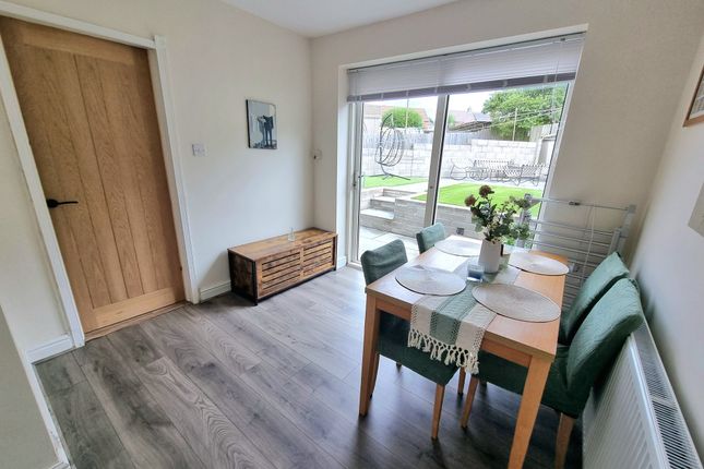 66 Ystrad Fawr, Bridgend photo 3