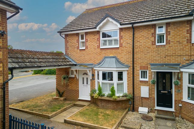 30, Cranmer Walk, Crawley photo 3