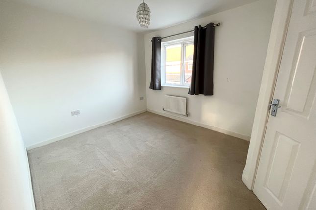 End terrace house for sale in Mosquito Grove, Hucknall, Nottingham