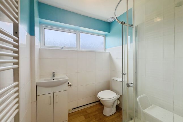5, Meadway, Malvern photo 4
