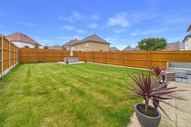 4, Tabner Crescent, Witham photo 4