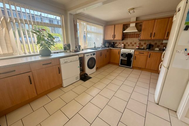 20, Heol Tyn-Y-Fron, Aberystwyth photo 4