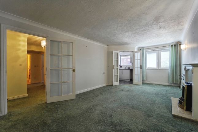 31, Amber Court, Hove photo 4
