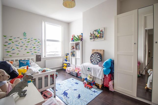 End terrace house for sale in Ambleside Drive, Southend-On-Sea