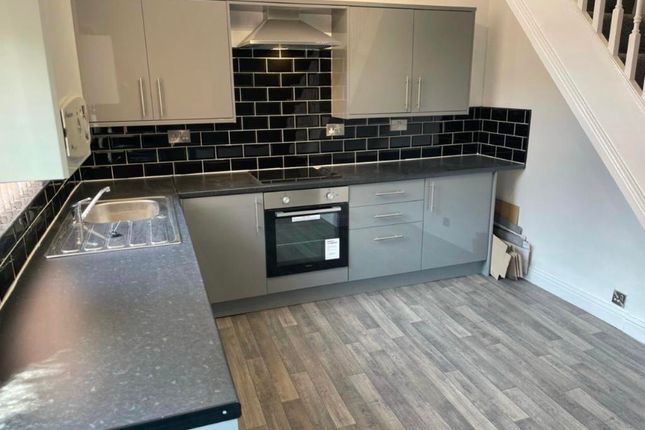 33, Gilnow Grove, Bolton photo 3