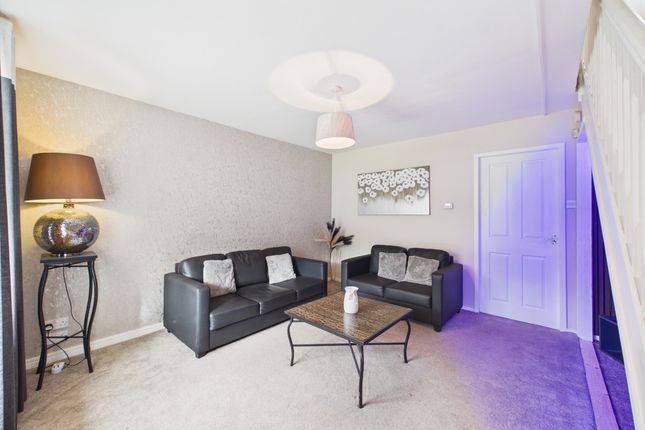 2 Orchard Grove, Coatbridge photo 2