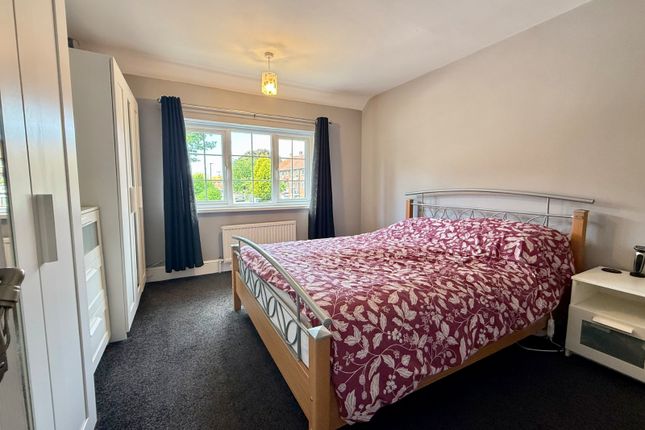 15, Rosslyn Avenue, Tyne and Wear photo 2