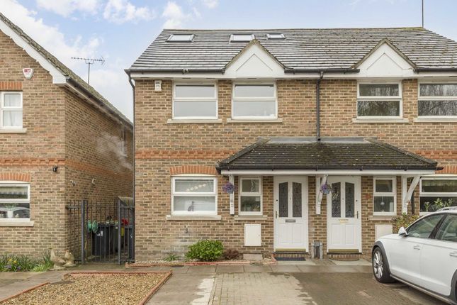Thumbnail Property to rent in Billets Hart Close, London