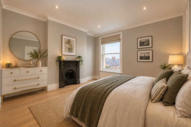 74, Clapham Common North Side, London photo 4