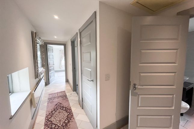 Flat 7, Outwood House, Griffin Farm Drive, Cheadle photo 2