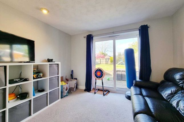 31, Hall Road, Great Hale photo 3
