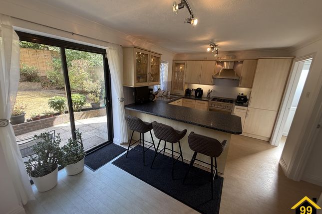78, Cowdray Park Road, Bexhill on Sea photo 2