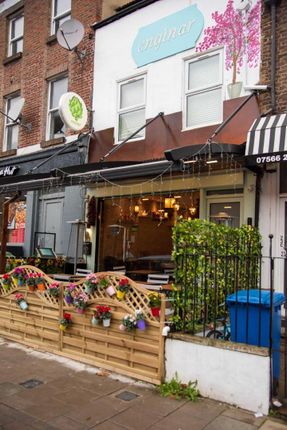 Restaurant/cafe to let in Restaurant In Plough Way, London