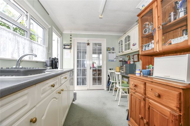 1, Devon Close, Sandhurst photo 3