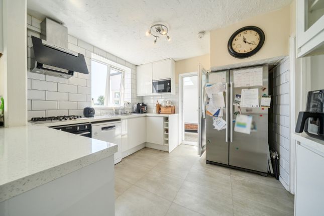 23, Kimberley Drive, Sidcup photo 4