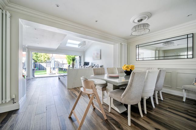 12, Burlington Rise, East Barnet photo 3