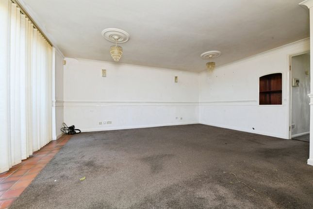 1, Cadogan Terrace, Essex photo 4