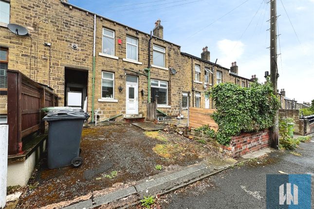 2-bed terraced on 131, Blackmoorfoot Road, Huddersfield, £70,000