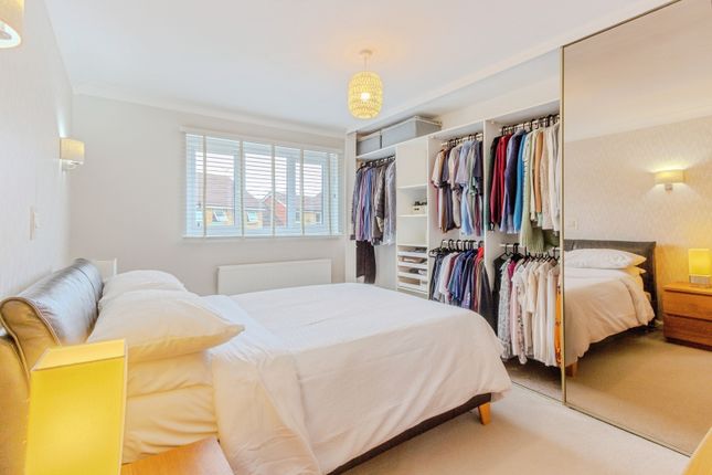 14, Whimbrel Close, Kent photo 4