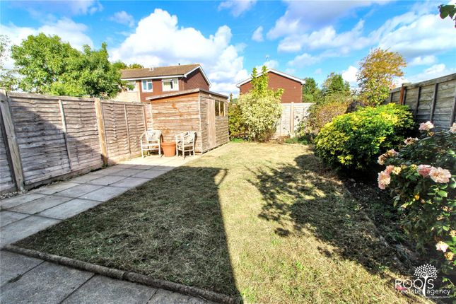 19, Winston Way, Berkshire photo 4