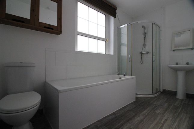 2224g, Clifton Road, Isleworth photo 5