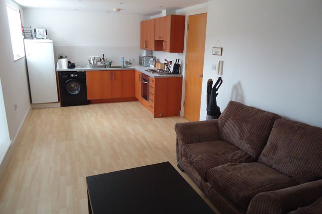 Flat 5 Tower 3, 22, Lakeside Rise, Manchester photo 3