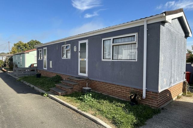 2-bed caravan on 3 James Avenue, West Kingsdown, £155,000