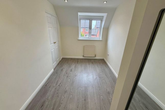 91, Lichfield photo 5
