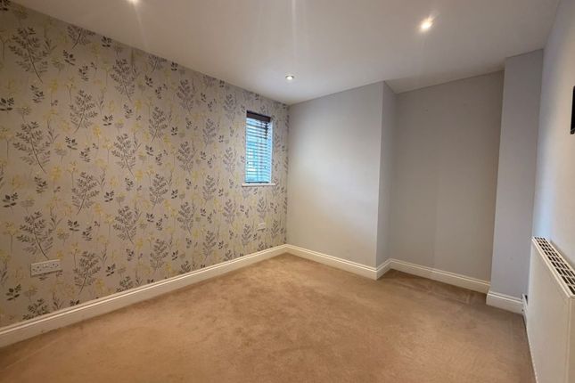 5, High Street, Ashford photo 4
