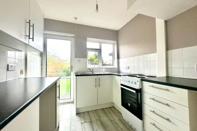 Brough Avenue, Blackpool photo 5