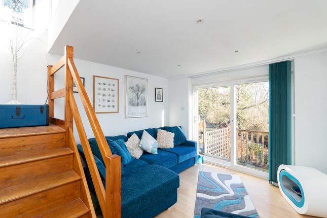 15, Riverside, Dorking photo 2
