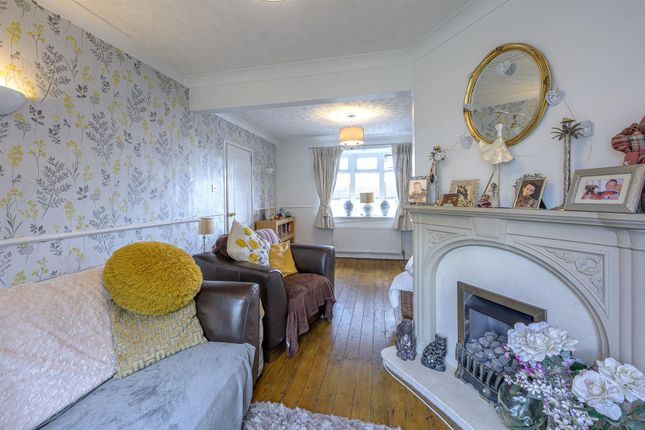 29, Blaze Hill Road, Kingswinford photo 2