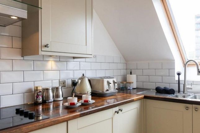 31, Turlow Court, Leeds photo 4
