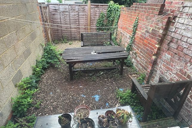 1, James Street, Reading photo 3