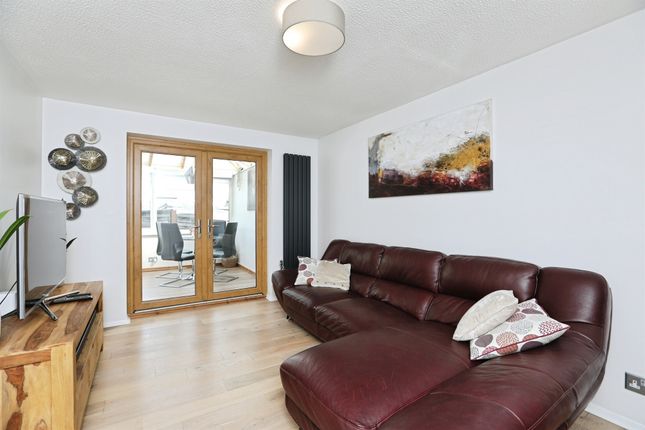 39, Wadham Place, Sittingbourne photo 4
