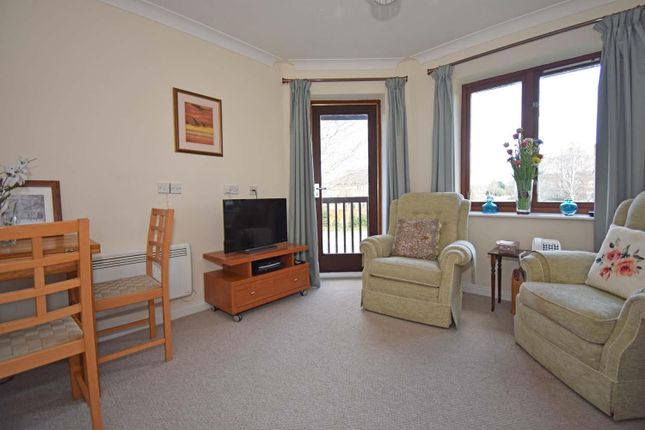 Studio for sale in Linden Court, Park Gate, Southampton