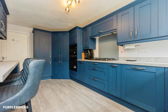 5, Marlecroft Close, Manchester photo 4