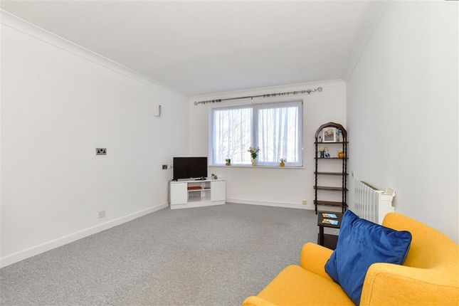 Flat for sale in Hunting Gate, Birchington, Kent