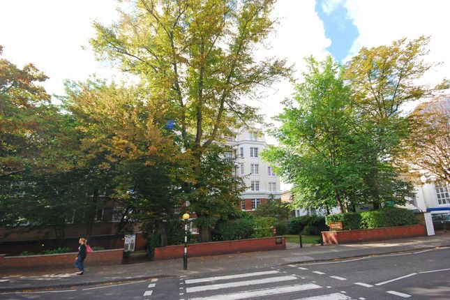 Flat to rent in Abbey Road, St John's Wood, London