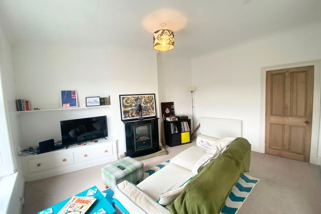 54a, Woodhall Road, Pudsey photo 3