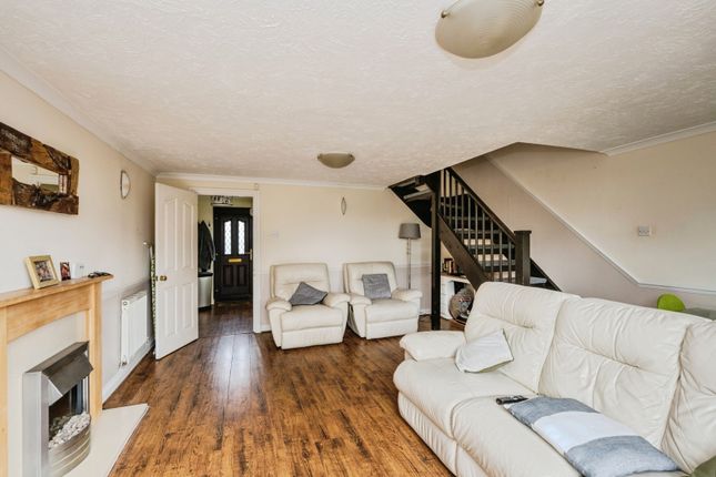 7, Cranfield Court, Swansea photo 4
