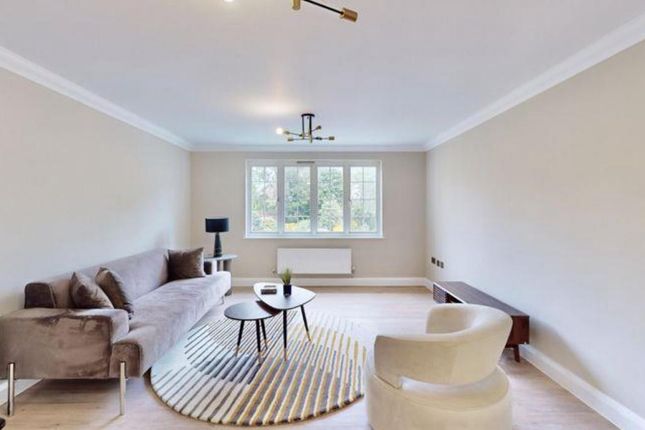 29 Nightingale Way, Reading photo 4