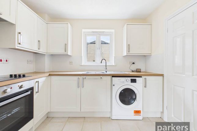 20, Lakeside, Witney photo 3
