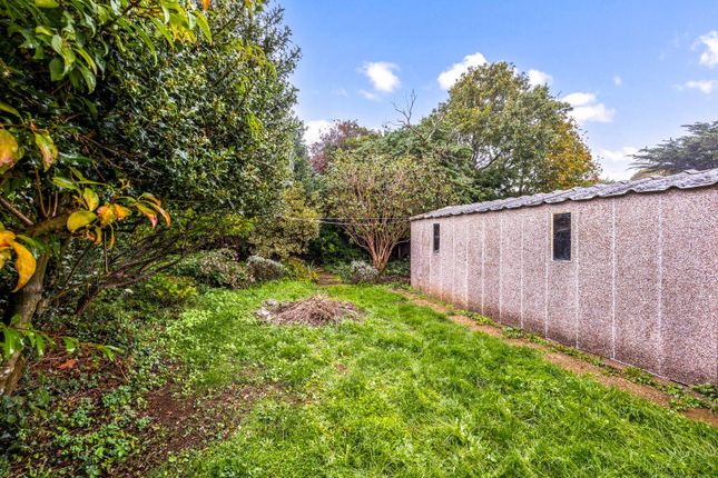 16, Windmill Close, Hove photo 4