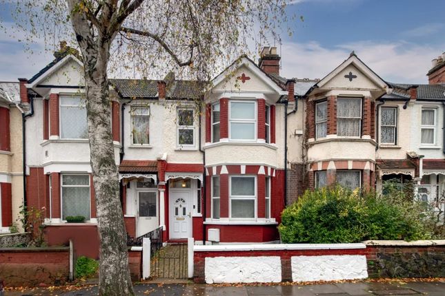 Terraced house for sale in Kingthorpe Road, London