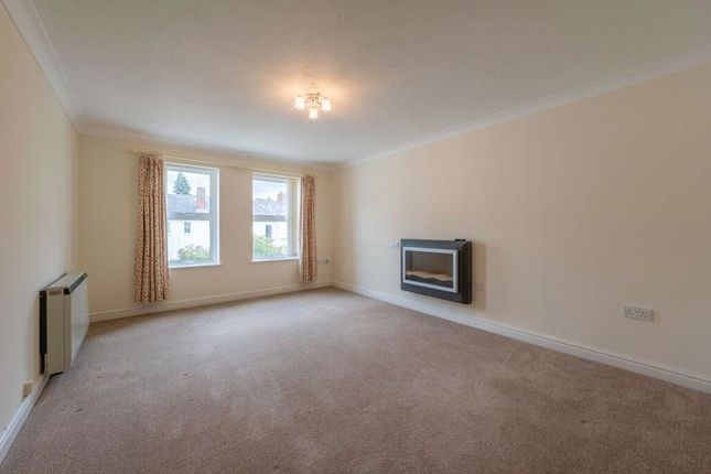 Flat 28 Oakfield House, Binswood Avenue, Leamington Spa photo 5