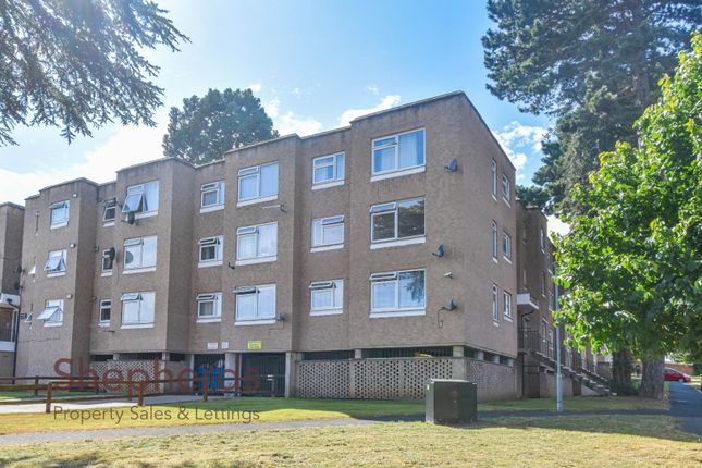 Thumbnail Flat for sale in Rawdon Drive, Hoddesdon