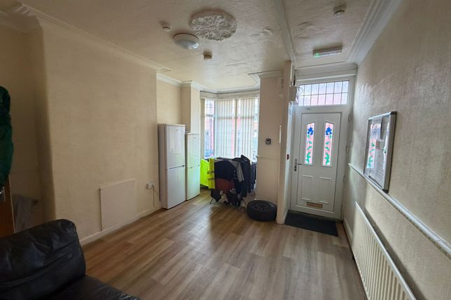 33, Nowell Mount, Leeds photo 4